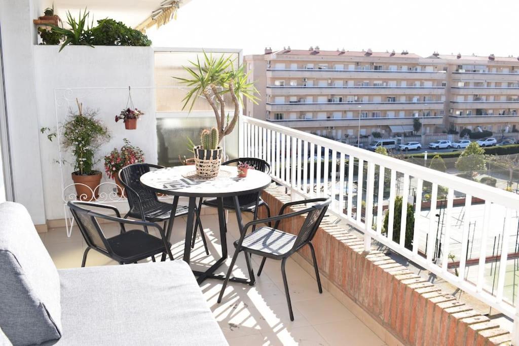Apartment Alegre Apto Con Piscina, A 300m De La Playa. *